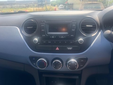Hyundai i10 1.2 Premium Auto Euro 5 5dr 11