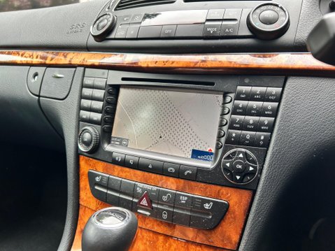 Mercedes-Benz E Class E280 ELEGANCE 4