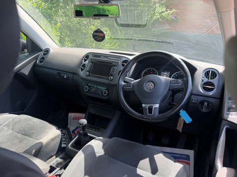 Volkswagen Tiguan 2.0 TDI BlueMotion Tech SE SUV 5dr Diesel Manual 4WD Euro 5 (s/s) (140 ps) 14