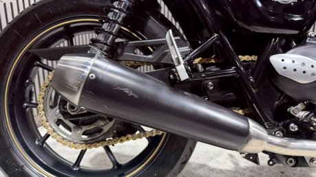 Triumph Street 900 2018 ONLY 7K LONG MOT MODERN RETRO 900CC 42