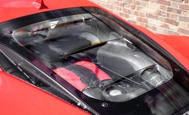 Ferrari F8 Tributo 31