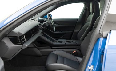 Porsche Taycan 4 Cross Turismo 14