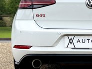 Volkswagen Golf GTI PERFORMANCE TSI DSG 24