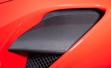 Ferrari 488 SPIDER 35