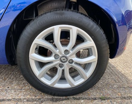 Renault Clio 1.1 Clio Play 5dr 16