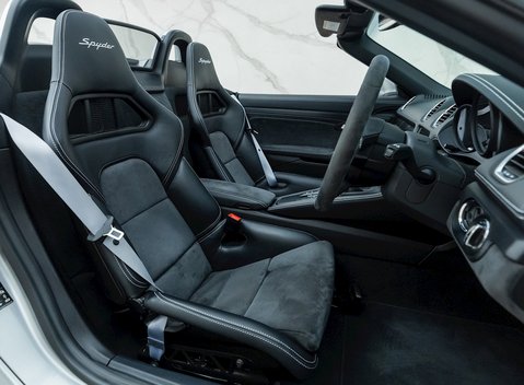 Porsche 718 Boxster Spyder 13