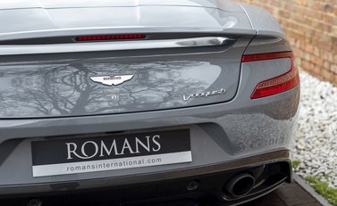 Aston Martin Vanquish Volante 26