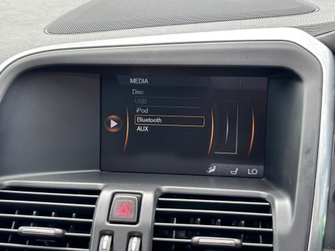 Volvo XC60 2.4 D5 SE Lux Nav Geartronic AWD Euro 5 5dr 21