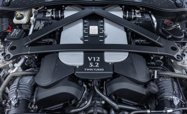 Aston Martin V12 Vantage 55