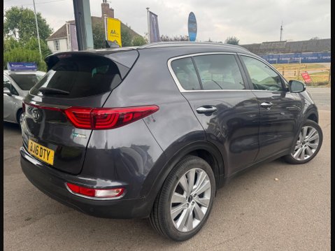 Kia Sportage 1.7 CRDi 4 Euro 6 (s/s) 5dr 4