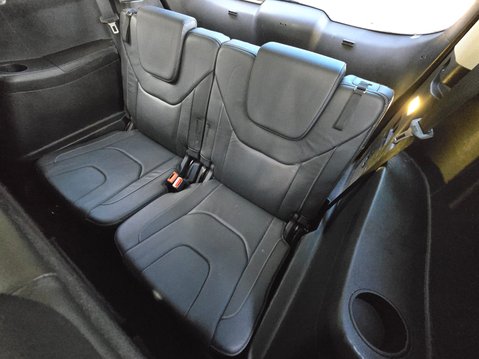 Ford S-Max ZETEC 21