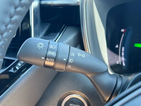 Suzuki Swace MOTION 33