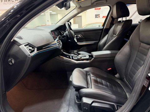 BMW 3 Series 2.0 330e 12kWh Sport Pro Saloon 4dr Petrol Plug-in Hybrid Auto Euro 6 (s/s) 31