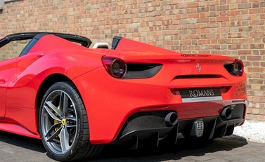 Ferrari 488 Spider 27
