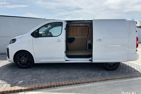 Citroen Dispatch 120 ps Driver XL Panel Van 11
