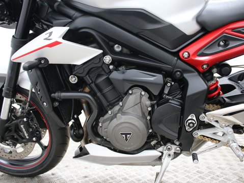 Triumph Street Triple 765 STREET TRIPLE 765 R 23