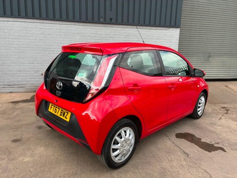 Toyota Aygo 1.0 VVT-i x-play Euro 6 5dr 8