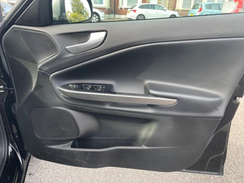 Alfa Romeo Giulietta 1.4 TB Collezione Euro 5 (s/s) 5dr 25