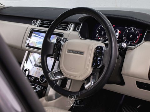 Land Rover Range Rover 3.0 Range Rover Vogue SDV6 Auto 4WD 5dr 33