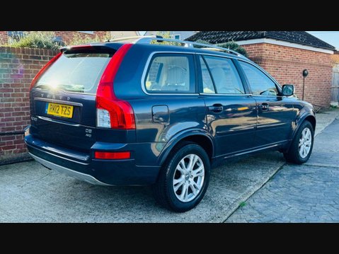 Volvo XC90 2.4 D5 SE SUV 5dr Diesel Geartronic 4WD Euro 5 (200 ps) 4