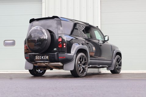 Land Rover Defender 110 D250 HARD TOP MHEV URBAN STYLED WITH REAR SEATS  7