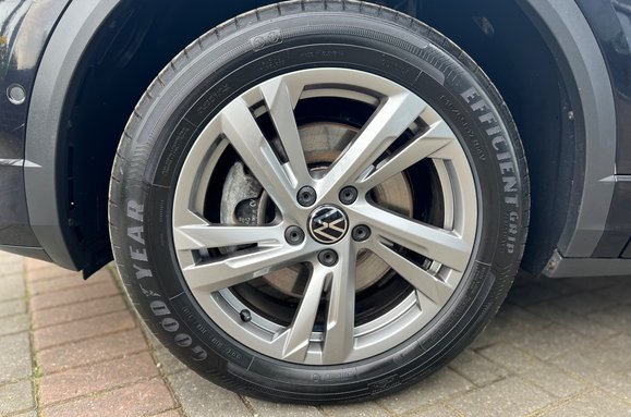 Volkswagen T-Roc R-LINE 2.0 TSI 4MOTION DSG AUTOMATIC 12