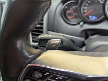 Porsche Cayenne 4.8 Cayenne V8 T Tiptronic S 4WD 5dr 71