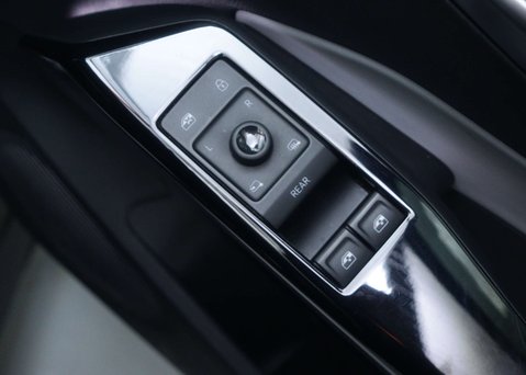 Volkswagen ID.3 Pro Performance 58kWh Family Hatchback 5dr Electric Auto (204 ps) 42