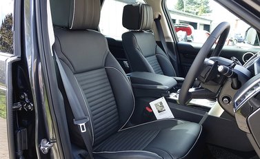 Land Rover Discovery SDV6 HSE Luxury 13