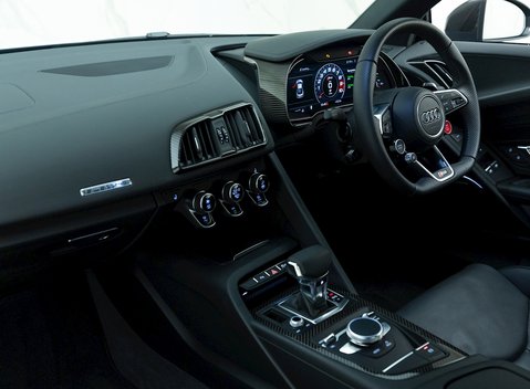 Audi R8 V10 Performance Carbon Black 12