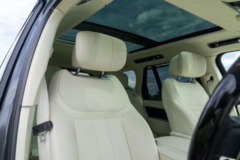 Land Rover Range Rover D350 Autobiography 11
