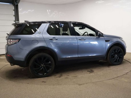 Land Rover Discovery Sport 2.0 Discovery Sport Black HSE TD4 Auto 4WD 5dr 9