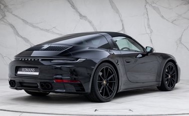 Porsche 911 Targa 4S (992) 6
