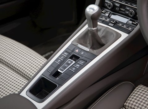 Porsche 911 (991) 50th Anniversary Edition 19