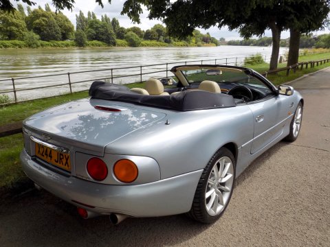 Aston Martin DB7 VANTAGE VOLANTE V12 AUTOMATIC 4