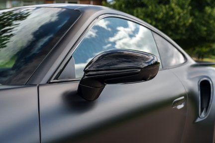 Porsche 911 TURBO S PDK 12