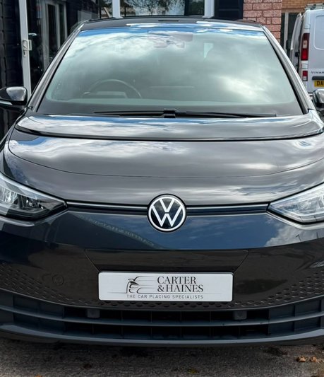 Volkswagen ID.3 Pro Performance 58kWh Life Hatchback 5dr Electric Auto (204 ps)