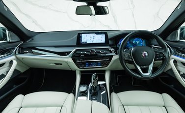 BMW Alpina B5 Touring 19