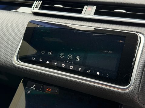 Land Rover Range Rover Velar R-DYNAMIC S 19