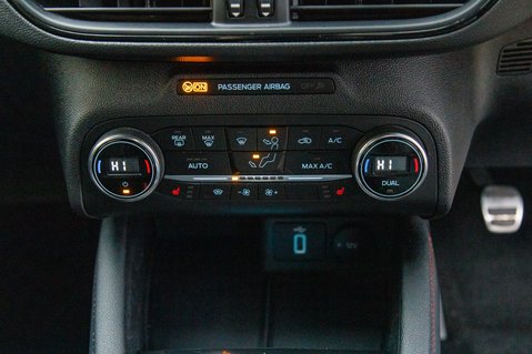 Ford Focus Focus 1.0 EcoBoost 125 ST-Line X 32