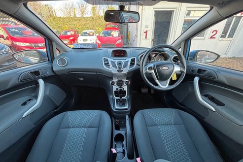 Ford Fiesta ZETEC 16V.. AUTOMATIC.. 13 SERVICES.. 1 PREVIOUS OWNER.. AIR CONDITIONING.. 2