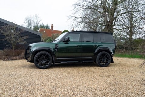 Land Rover Defender 3.0 D300 MHEV X-Dynamic HSE Auto 4WD Euro 6 (s/s) 5dr 14