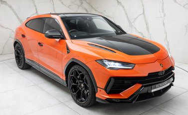 Lamborghini Urus PERFORMANTE 11