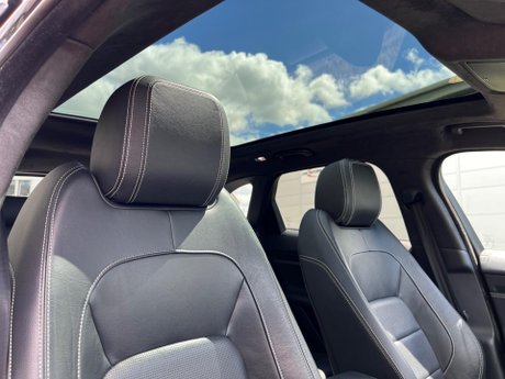 Jaguar F-Pace 2.0 D180 Chequered Flag Auto AWD Euro 6 (s/s) 5dr 4