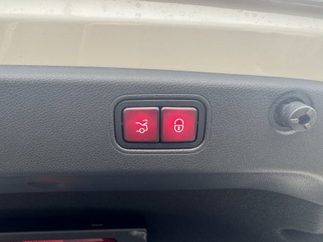 Mercedes-Benz CLS CLS 400D 4M AMG Line Premium Plus Auto Diesel SUNROOF/360 CAM/MEMORY SEATS 31