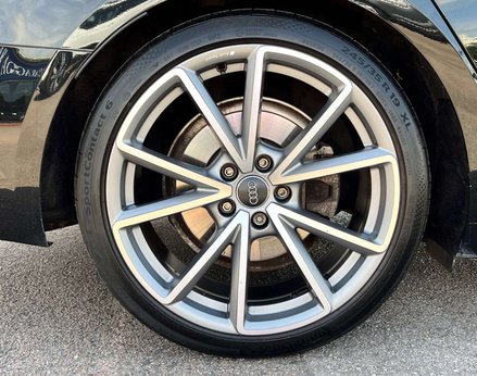 Audi A4 2.0 A4 Black Edition 40 TDI Semi-Auto 5dr 15