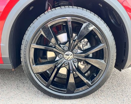 Volkswagen T-Roc 1.5 T-Roc R-Line TSI Semi-Auto 5dr 16