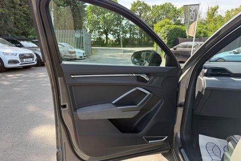 Audi Q3 TFSI QUATTRO S LINE VORSPRUNG -PAN ROOF -360 CAMERA -CARPLAY -FULL AUDI S/H 38