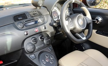 Abarth 695 Edizione Maserati 16