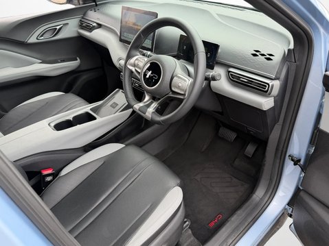 BYD Dolphin Surf 115kW Comfort 43kWh 5dr Auto 18